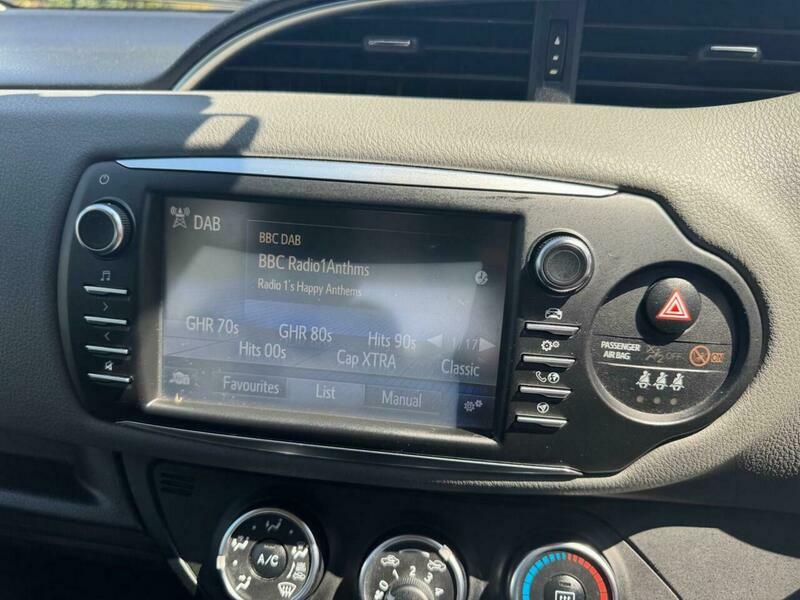 Toyota Yaris 1.5 Hybrid Gr-sport Cvt #24