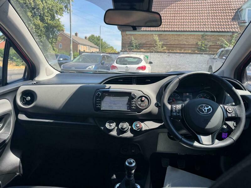 Toyota Yaris 1.5 Hybrid Gr-sport Cvt #33