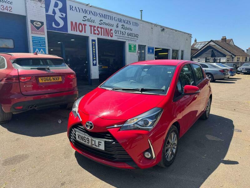 Toyota Yaris 1.5 Vvt-i Icon Euro Red #2
