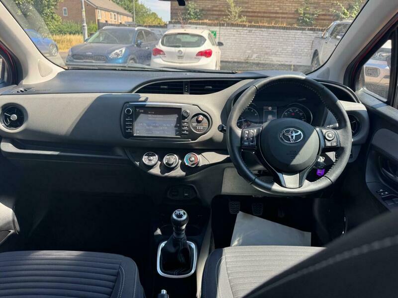 Toyota Yaris 1.5 Hybrid Gr-sport Cvt #36