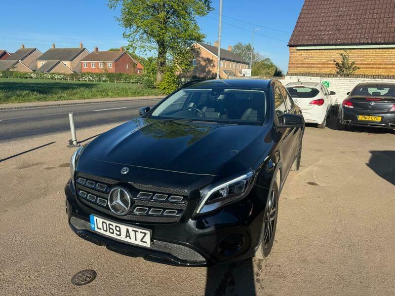 Mercedes-Benz C Class 1.6 Gla180 Urban Edition Black #2