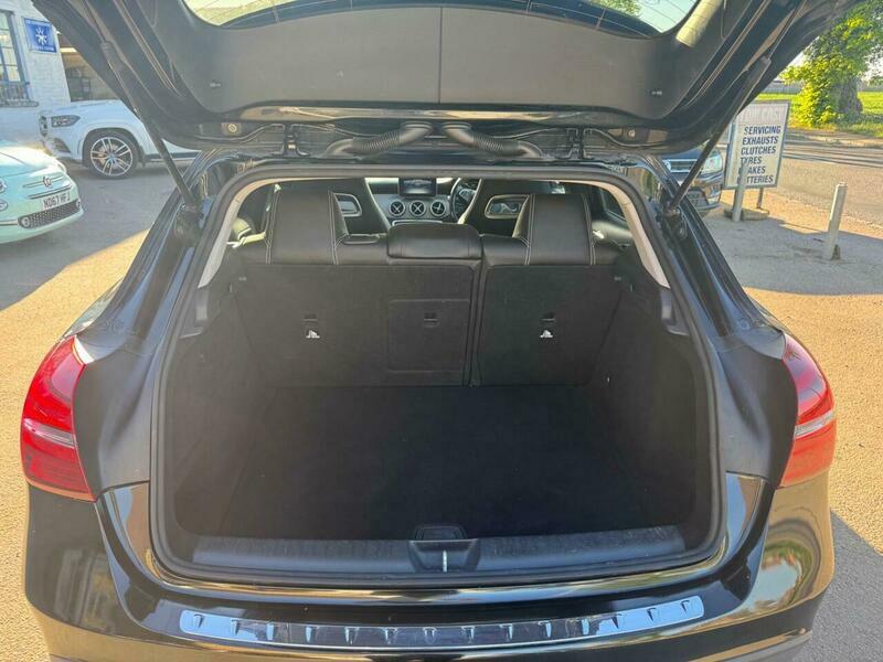 Mercedes-Benz C Class 1.6 Gla180 Urban Edition Black #6