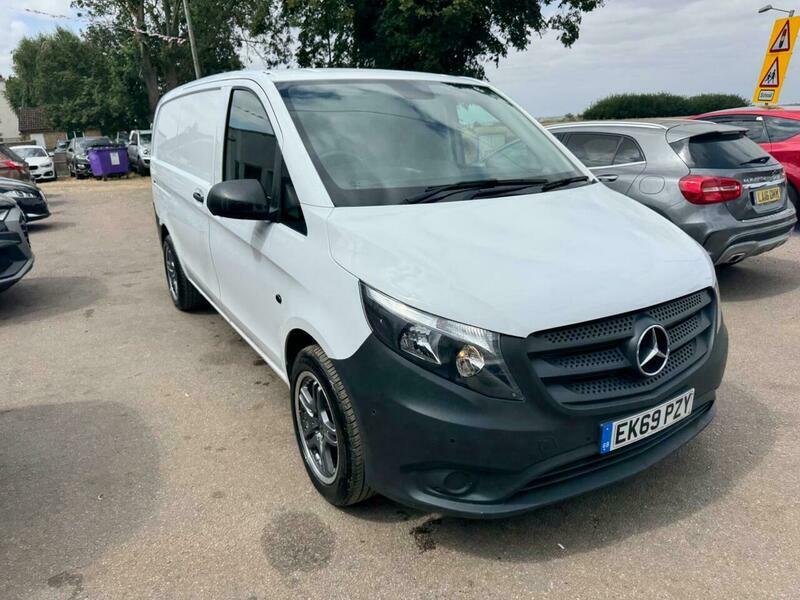 Mercedes-Benz Vito 2.1 114 Cdi Bluetec White #4