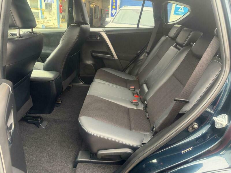 Toyota Rav 4 2L Icon Silver #28