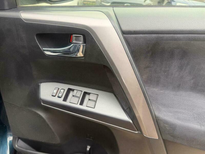 Toyota Rav 4 2L Icon Silver #22
