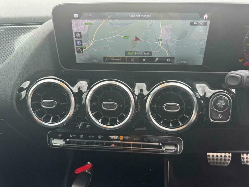 Mercedes-Benz B Class B200 Amg Line Premium White #28