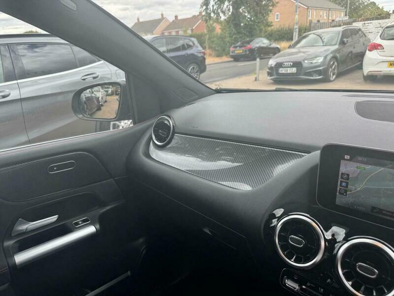 Mercedes-Benz B Class B200 Amg Line Premium White #32