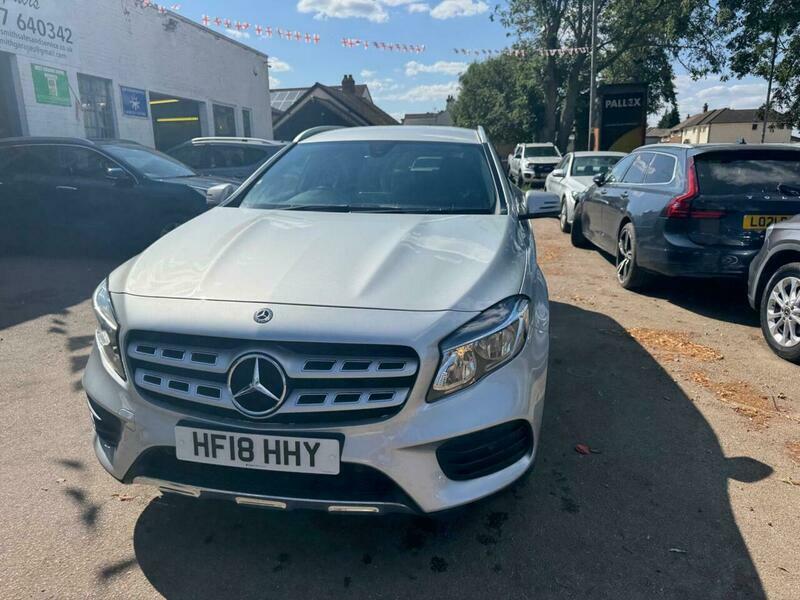 Mercedes-Benz C Class 1.6 Gla200 Amg Line Silver #2