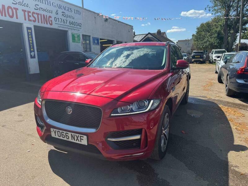 Jaguar F-Pace 2.0 D180 R-sport Red