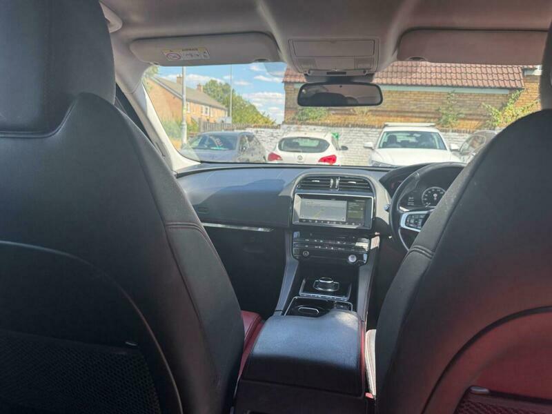 Jaguar F-Pace Jaguar Estate 3.0D V6 S Awd Silver #37