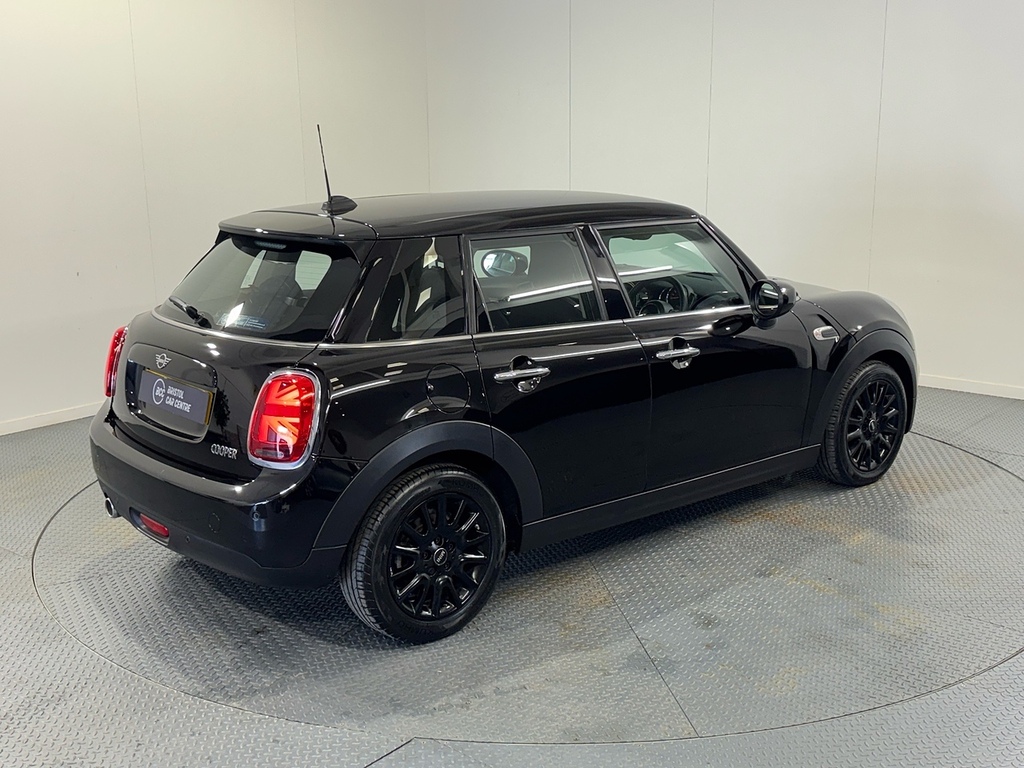 Mini Hatch Cooper Classic MM69VAE Black #2