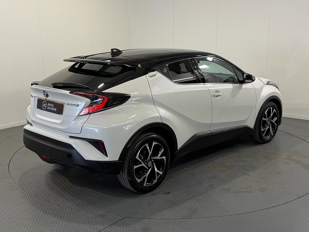 Toyota C-Hr Vvt-h Dynamic EX18XSC White #2