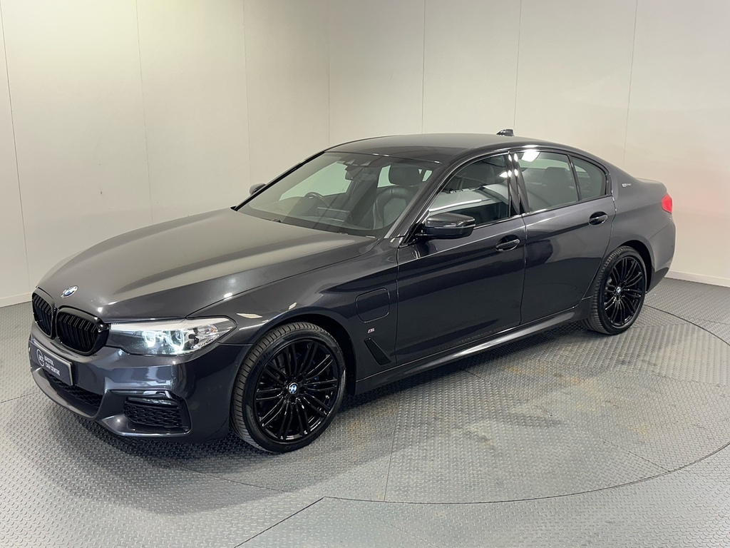 BMW 5 Series 530E M Sport Grey #4