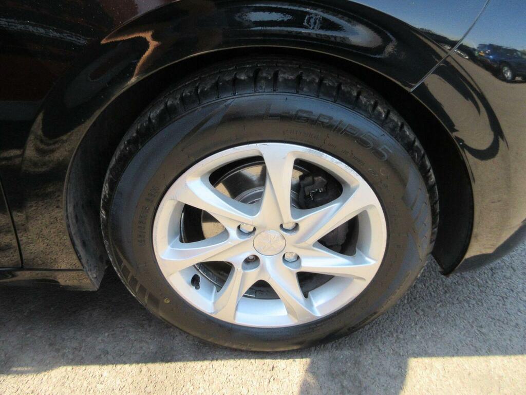 Peugeot 208 1.4 Vti Allure Euro 5 Silver #28