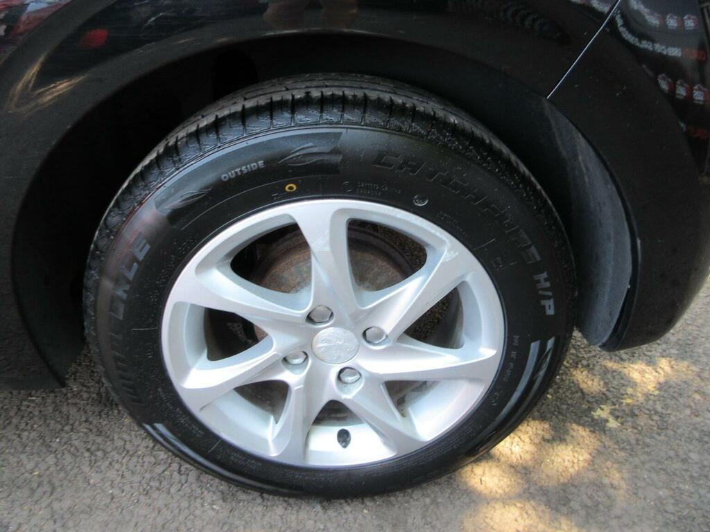 Peugeot 208 1.4 Vti Allure Euro 5 Silver #26