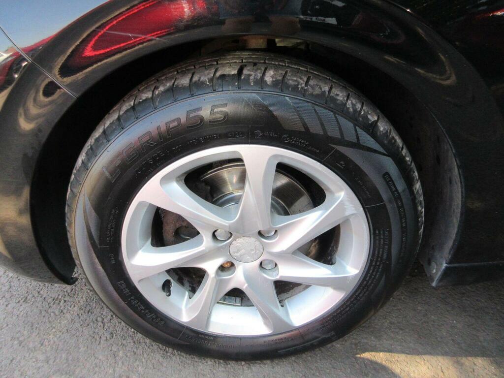 Peugeot 208 1.4 Vti Allure Euro 5 Silver #25