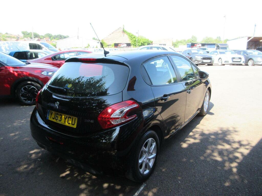 Peugeot 208 1.4 Hdi Active Euro 5 Black #6
