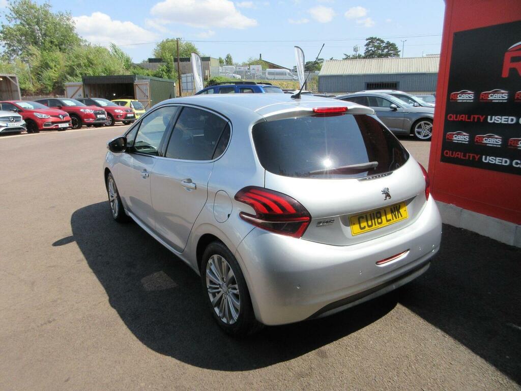 Peugeot 208 Hatchback 1.2 Puretech Allure Euro 6 Ss 20 Silver #5