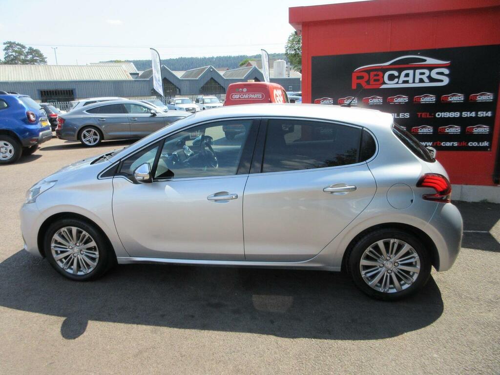 Peugeot 208 Hatchback 1.2 Puretech Allure Euro 6 Ss 20 Silver #4