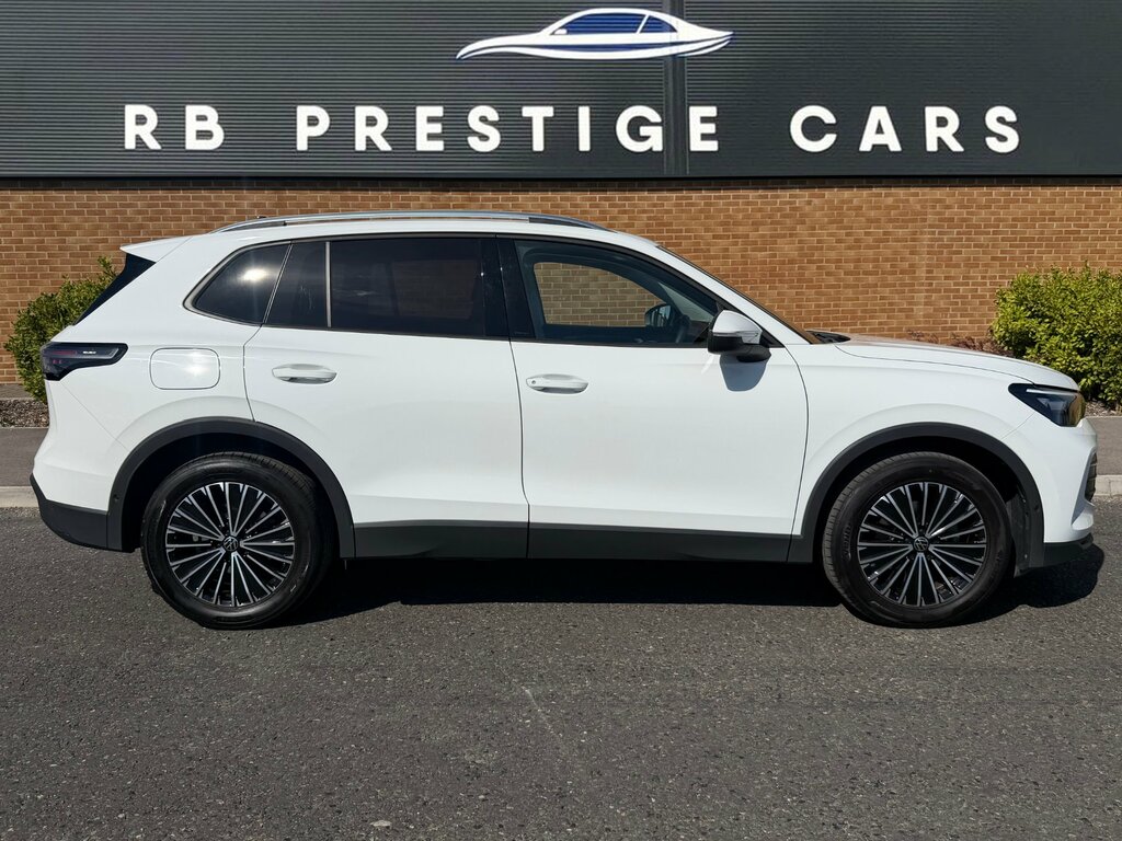 Volkswagen Tiguan 1.5 Etsi Mhev Match Suv Hybrid Dsg Euro CP24OMV White #2