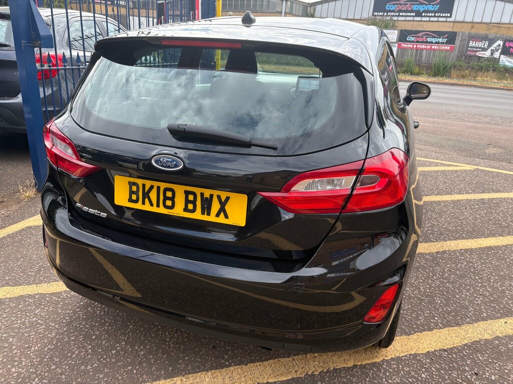 Ford Fiesta 1.1 Ti-vct Zetec Hatchback - Reserved - Black #4