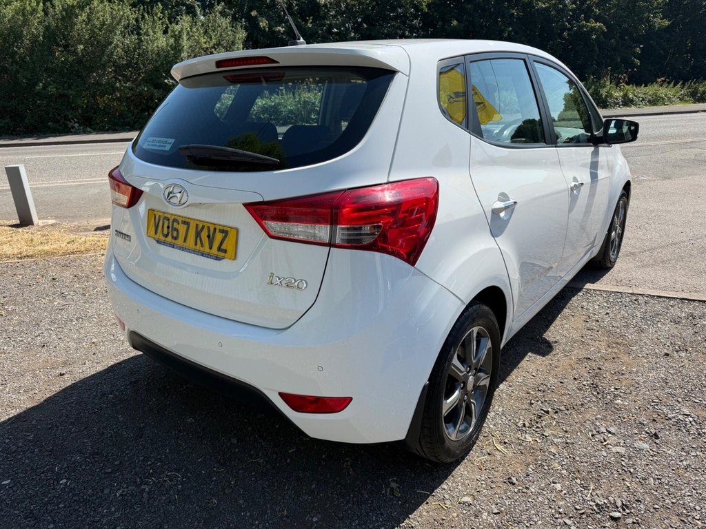 Hyundai Ix20 1.4 Blue Drive Se Euro 6 Ss White #3