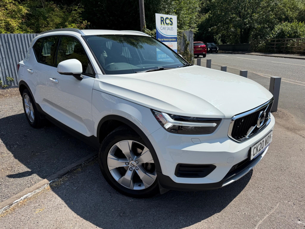 Volvo XC40 1.5 T3 Momentum Euro 6 Ss White