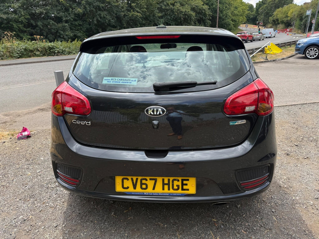 Kia Ceed 1.6 Gdi 2 Euro 6 Ss Black #4