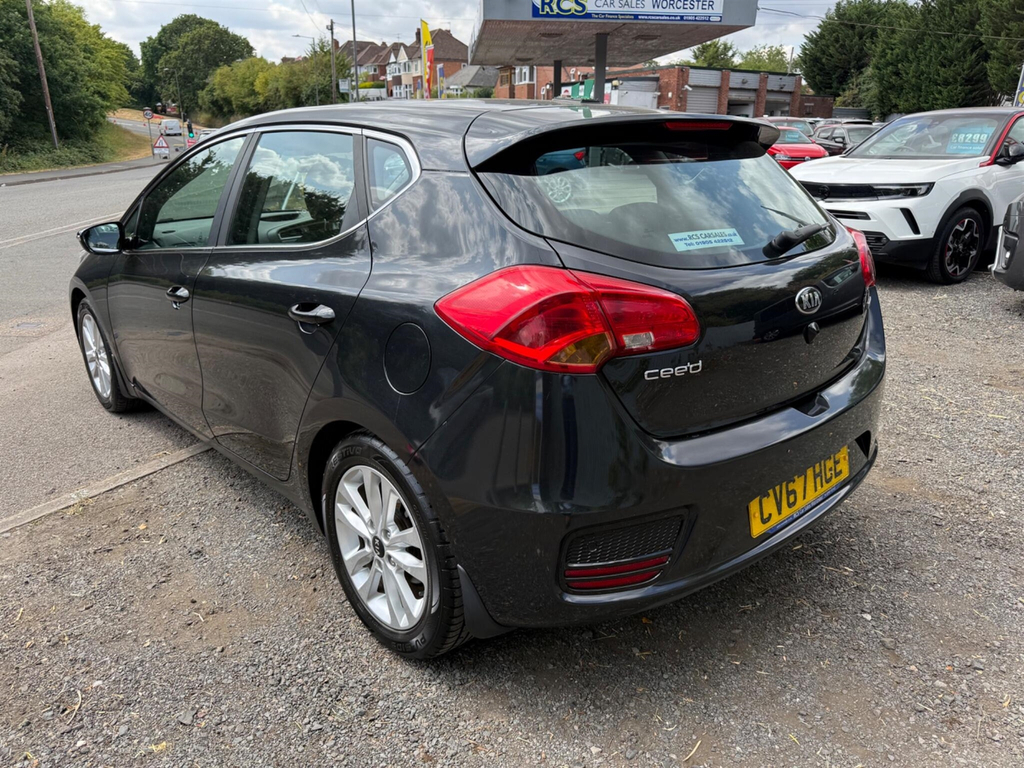 Kia Ceed 1.6 Gdi 2 Euro 6 Ss Black #5