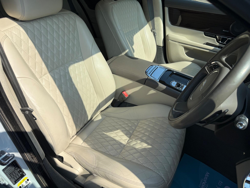 Jaguar XJ D V6 Portfolio Blue #16