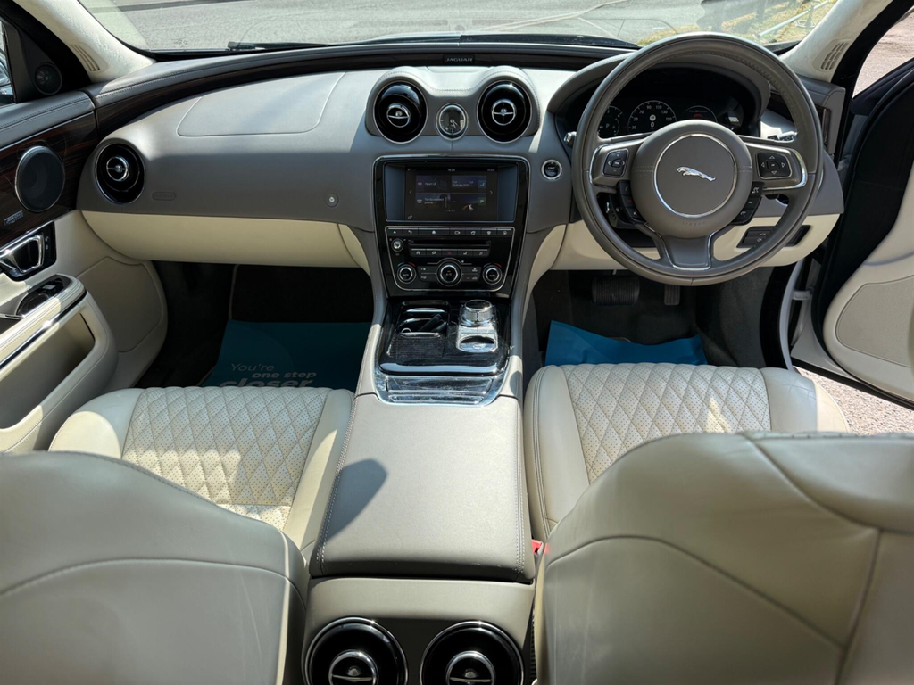Jaguar XJ D V6 Portfolio Blue #15