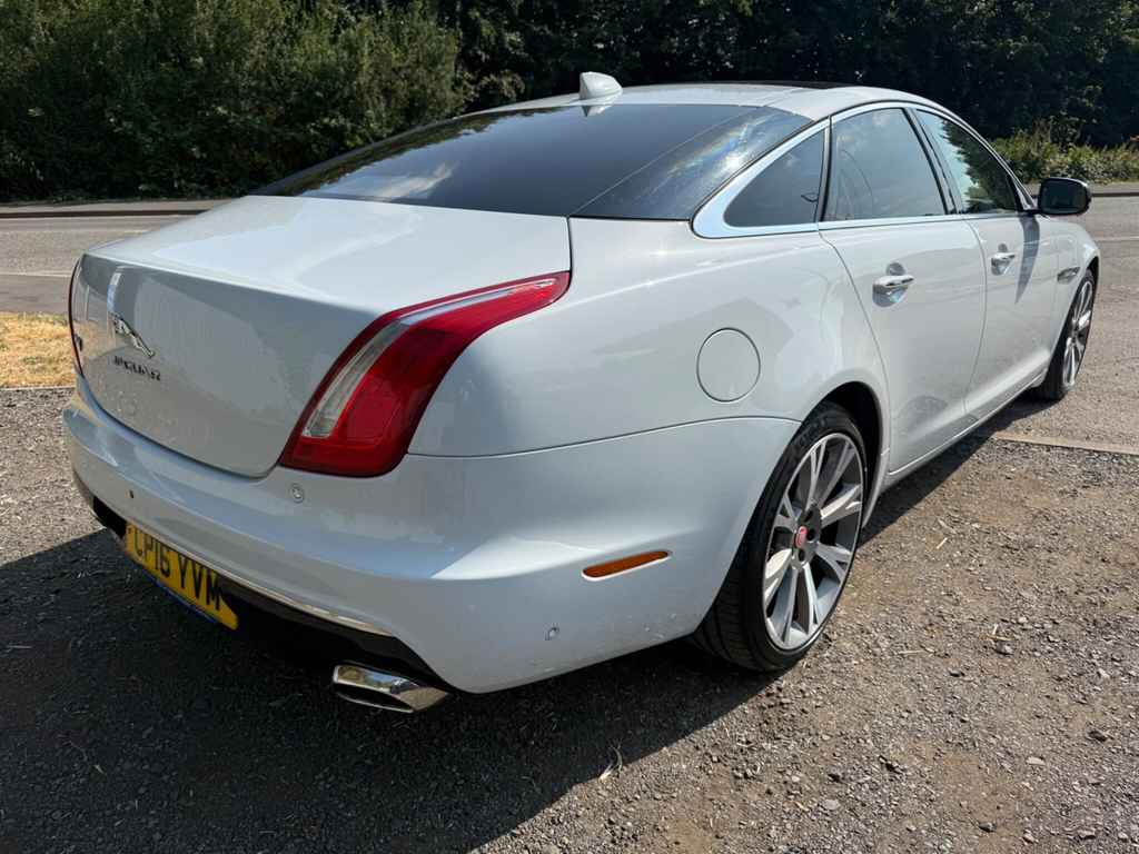 Jaguar XJ 3.0D V6 Portfolio Euro 6 Ss White #3