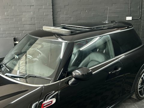 Mini Hatch 2.0 John Cooper YK70DMT Black #6
