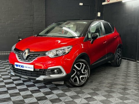 Renault Captur 0.9 Captur Iconic Red