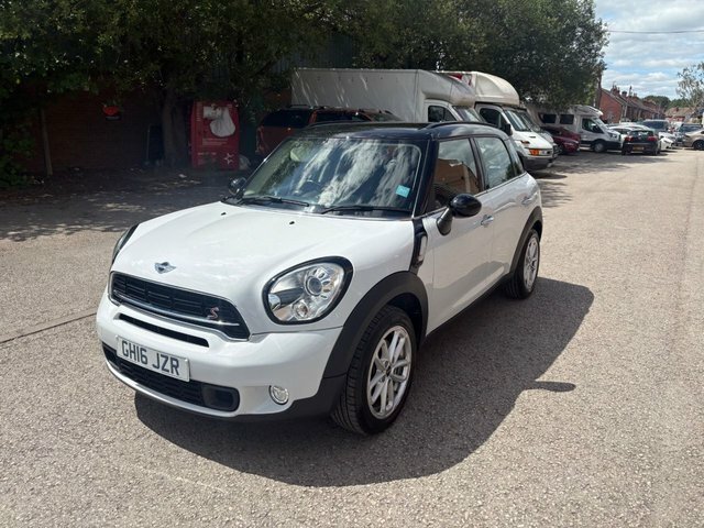 Mini Countryman Suv GH16JZR White #4