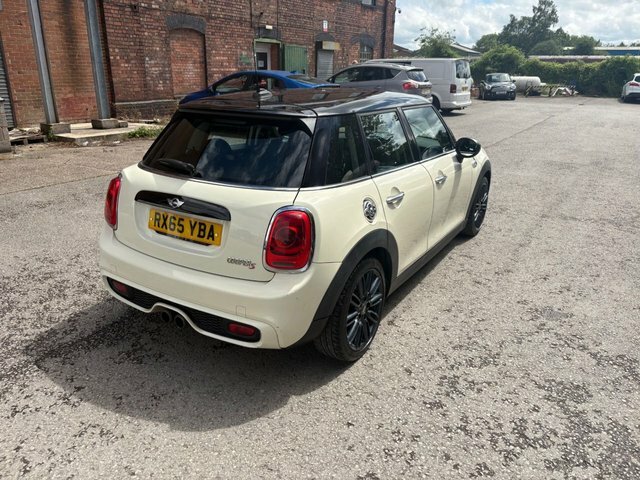 Mini Hatch Hatchback RX65YBA White #2