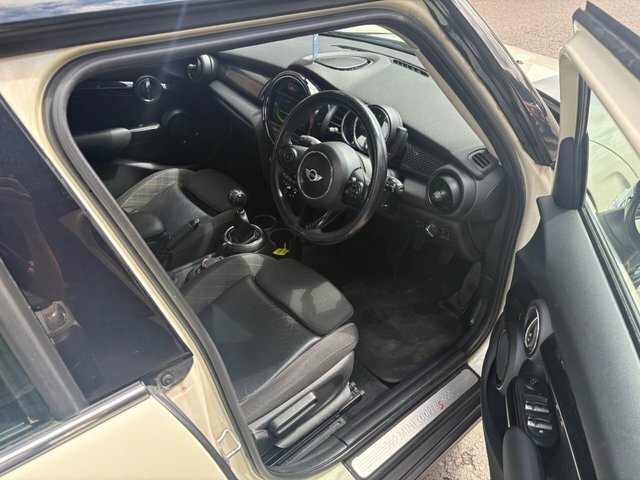 Mini Hatch Hatchback RX65YBA White #5