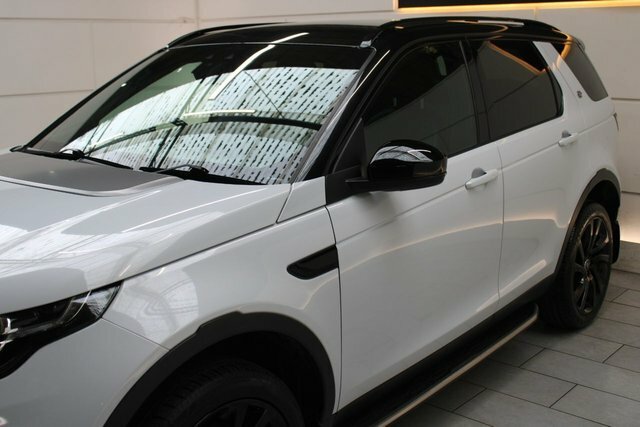 Land Rover Discovery Sport Suv WJ66UMY Black #4