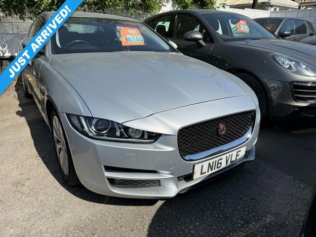 Jaguar XE Saloon Silver