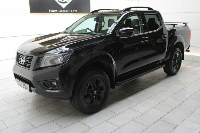 Nissan Navara Pickup Black #5