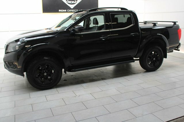 Nissan Navara Pickup Black #6