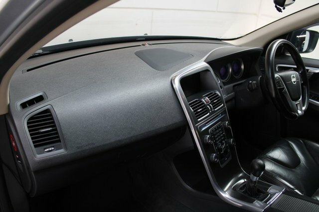 Volvo XC60 4X4 2.4 Black #27