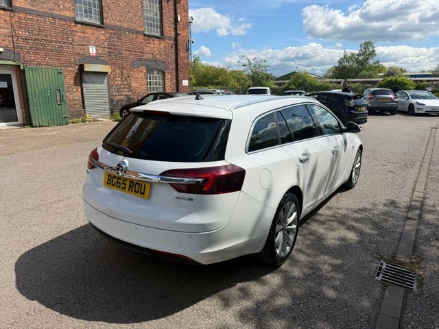 Vauxhall Insignia Estate White #2