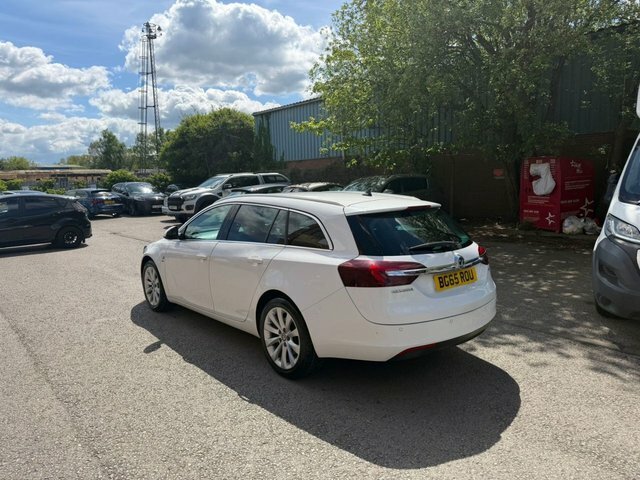 Vauxhall Insignia Estate White #3