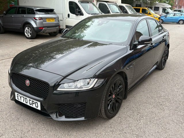Jaguar XF Chequered Flag Black #2