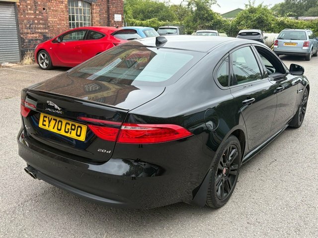 Jaguar XF Chequered Flag Black #4