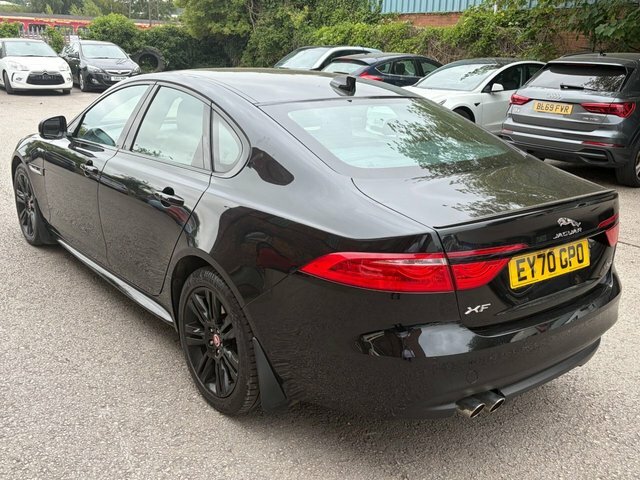 Jaguar XF Chequered Flag Black #3