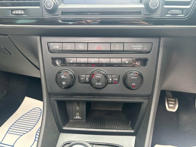 Seat Leon Seat Sport Tourer 1.4 Ecotsi 150 Fr Technology White #15