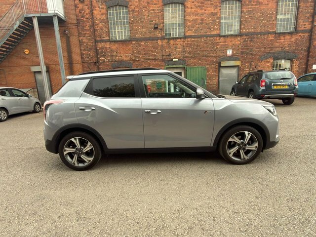 SsangYong Tivoli Suv Silver #2