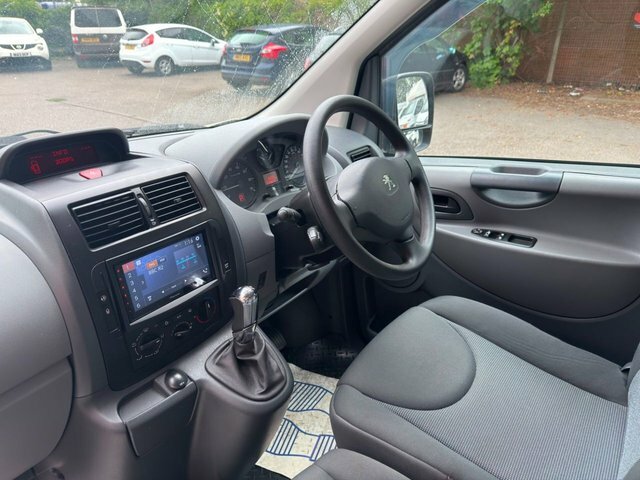 Peugeot Expert Tepee Tepee 2.0 Td Comfort L2 Silver #8